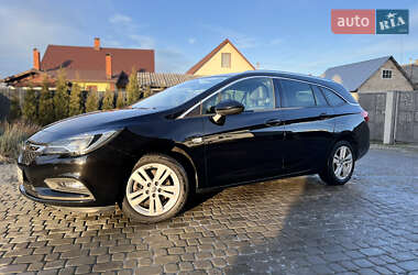 Универсал Opel Astra 2019 в Бродах