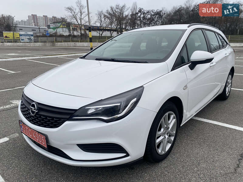 Универсал Opel Astra 2018 в Киеве