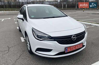 Универсал Opel Astra 2018 в Киеве