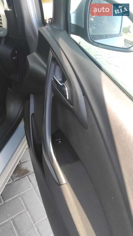 Универсал Opel Astra 2015 в Жвирке фото 11 Универсал Opel Astra 2015 в Жвирке