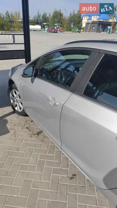 Универсал Opel Astra 2015 в Жвирке фото 13 Универсал Opel Astra 2015 в Жвирке