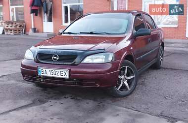 Седан Opel Astra 2006 в Новому Бузі