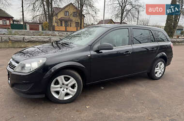 Универсал Opel Astra 2010 в 