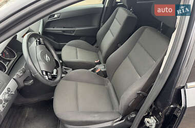 Универсал Opel Astra 2010 в 