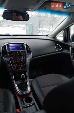 Универсал Opel Astra 2013 в Коломые