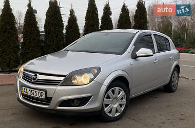 Хэтчбек Opel Astra 2014 в Киеве