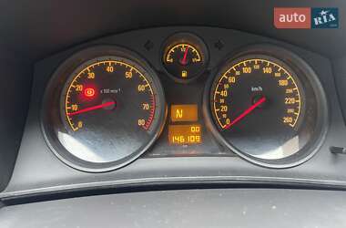 Хетчбек Opel Astra 2011 в 
