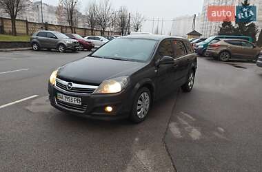 Універсал Opel Astra 2012 в Києві