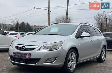 Універсал Opel Astra 2011 в Кривому Розі