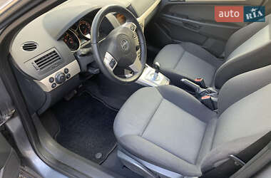 Хэтчбек Opel Astra 2007 в Бучаче