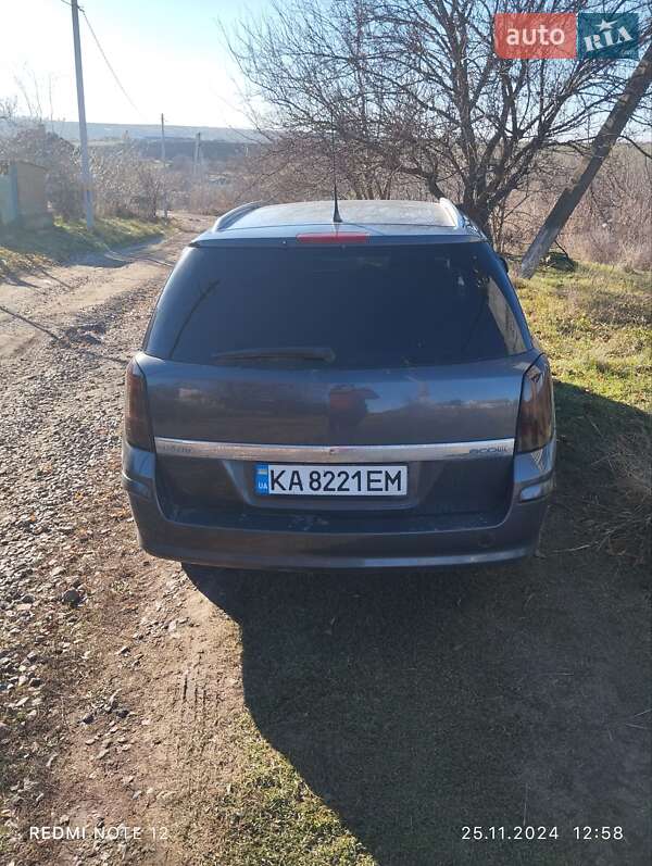 Універсал Opel Astra 2010 в Долинській