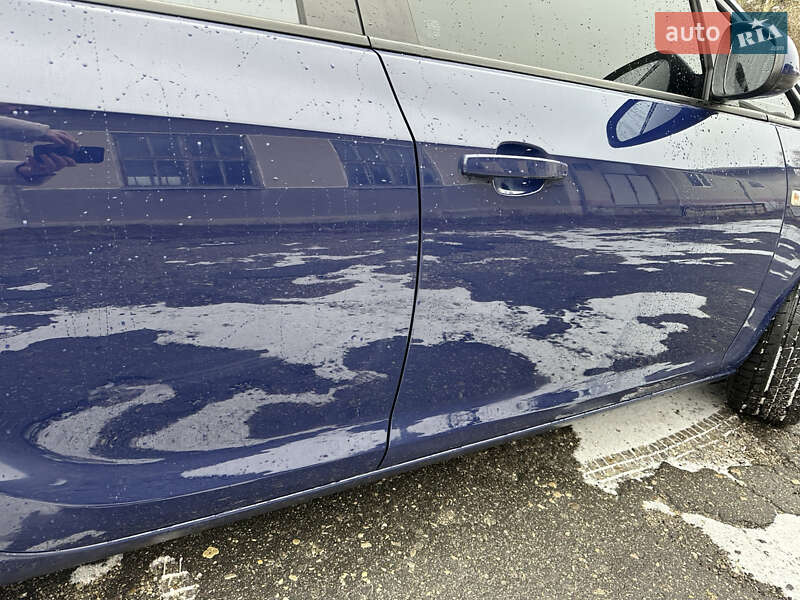 Универсал Opel Astra 2011 в Бучаче