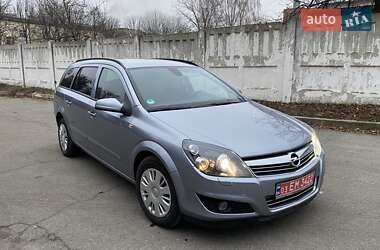 Универсал Opel Astra 2008 в Полтаве