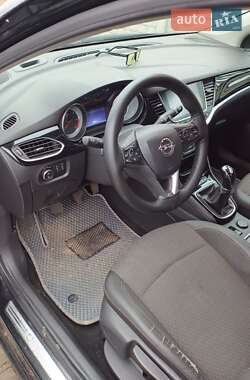 Универсал Opel Astra 2017 в 
