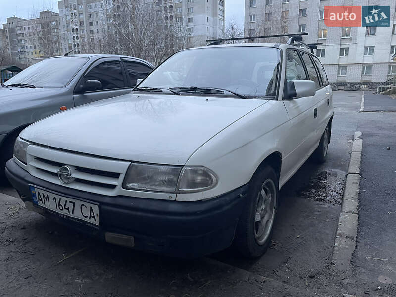 Универсал Opel Astra 1993 в Житомире