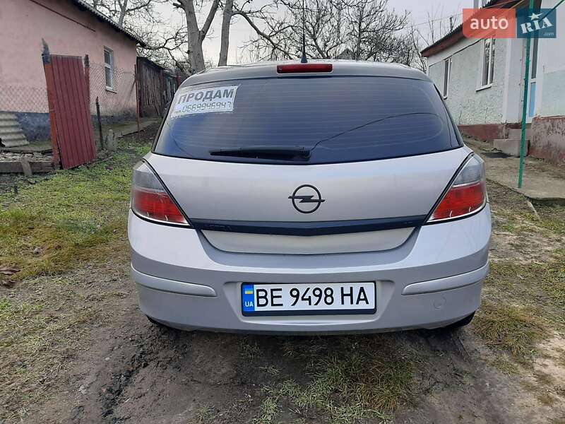 Хэтчбек Opel Astra 2008 в Доманевке