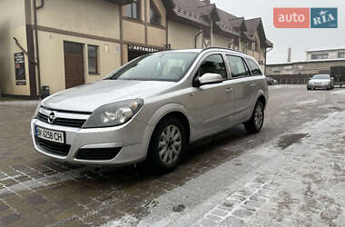 Універсал Opel Astra 2005 в Тернополі