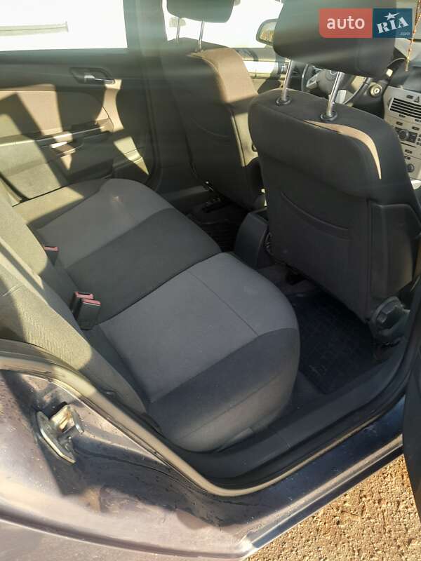 Універсал Opel Astra 2008 в Шептицькому