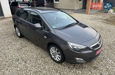 Універсал Opel Astra 2012 в Долині