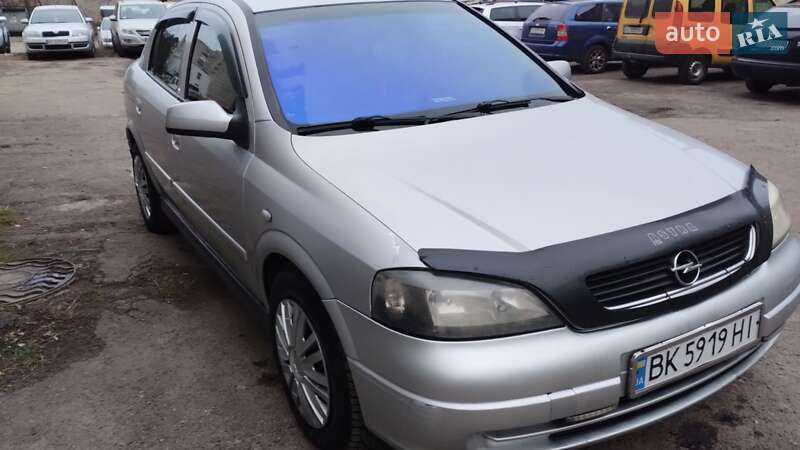 Хетчбек Opel Astra 2000 в Луцьку