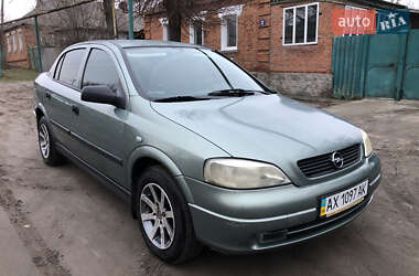 Седан Opel Astra 2006 в Богодухіву