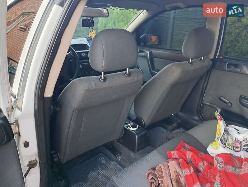 Хэтчбек Opel Astra 2004 в Камне-Каширском фото 12 Хэтчбек Opel Astra 2004 в Камне-Каширском