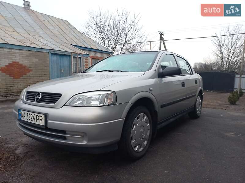 Седан Opel Astra 2007 в Охтирці