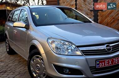 Універсал Opel Astra 2009 в Полтаві