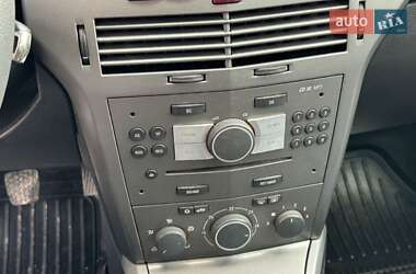 Универсал Opel Astra 2006 в 