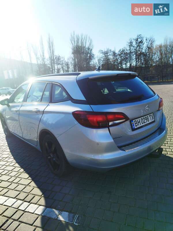 Универсал Opel Astra 2019 в Одессе