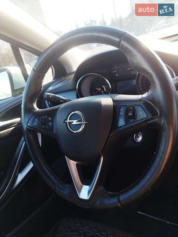 Универсал Opel Astra 2019 в Одессе