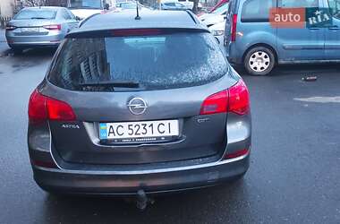 Универсал Opel Astra 2011 в 