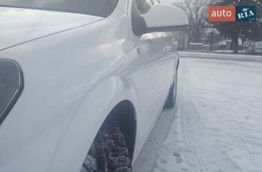 Универсал Opel Astra 2011 в Хороле