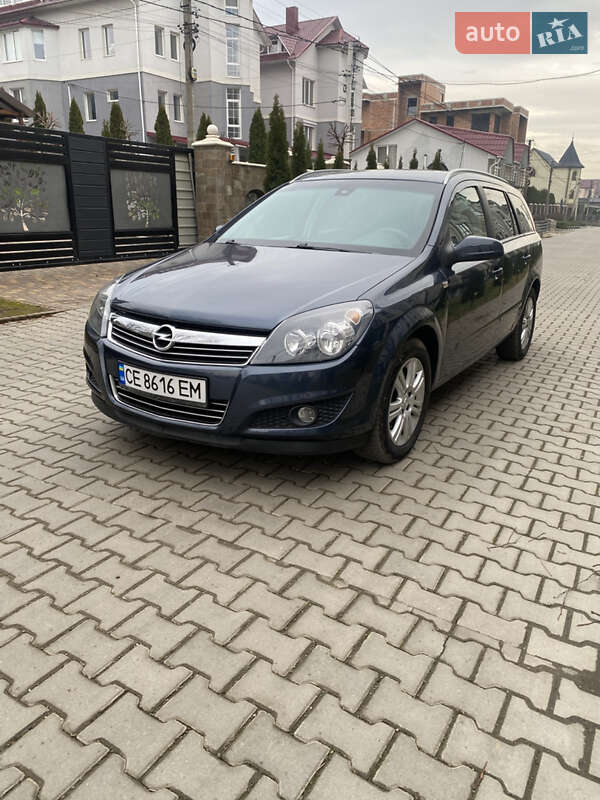 Универсал Opel Astra 2008 в Черновцах