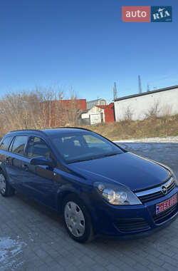 Універсал Opel Astra 2006 в Луцьку