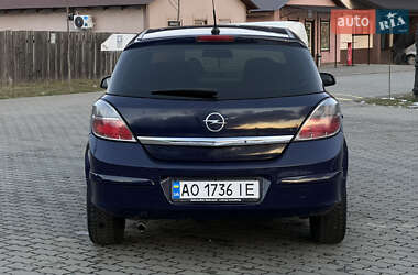 Хэтчбек Opel Astra 2008 в Сваляве