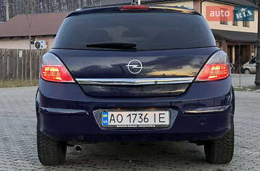 Хэтчбек Opel Astra 2008 в Сваляве