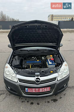 Универсал Opel Astra 2009 в Белой Церкви