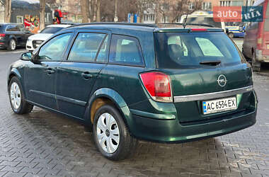 Універсал Opel Astra 2005 в Луцьку