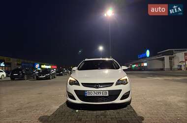 Универсал Opel Astra 2014 в Бучаче