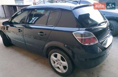 Хэтчбек Opel Astra 2008 в 