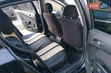 Хэтчбек Opel Astra 2008 в 