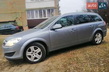 Універсал Opel Astra 2010 в Ніжині