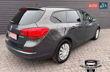 Универсал Opel Astra 2014 в Каменском