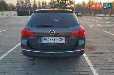 Універсал Opel Astra 2014 в Луцьку