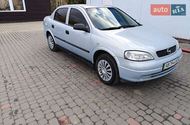 Седан Opel Astra 2004 в Крижополі