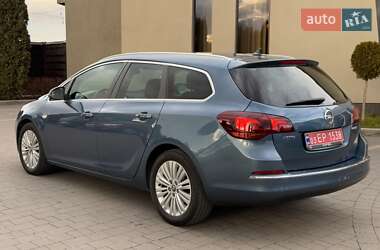 Універсал Opel Astra 2014 в Стрию