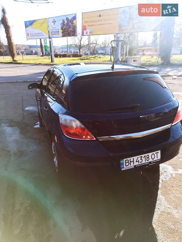 Хэтчбек Opel Astra 2005 в Одессе