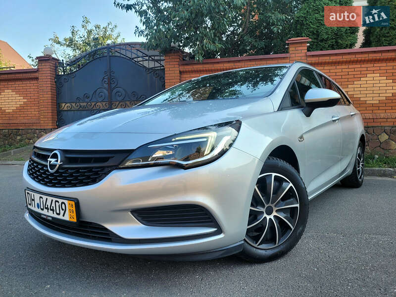 Универсал Opel Astra 2017 в Хмельницком