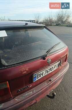 Хэтчбек Opel Astra 1992 в 